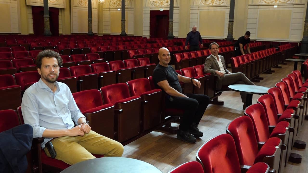Beeld uit video: Concertgebouw verwijdert honderden stoelen voor concertreeks