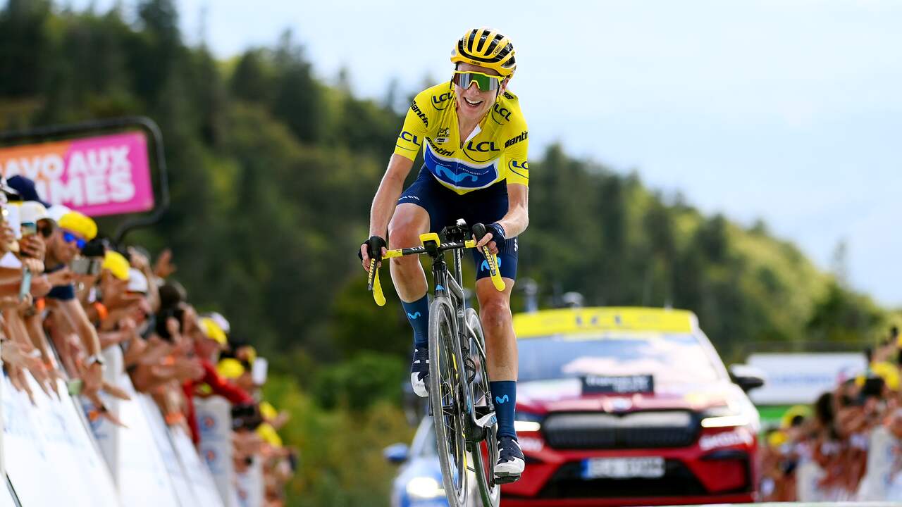 Annemiek van Vleuten zegeviert in de slotetappe van de Tour de France Femmes.