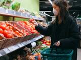 Het gelddilemma: Online boodschappen doen of niet: wat is het goedkoopst?
