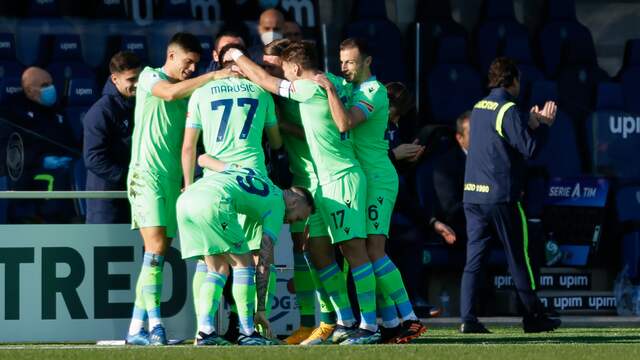 Lazio viert de openingstreffer tegen Atalanta.