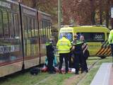 Vrouw gewond na aanrijding met tram bij Vredespaleis