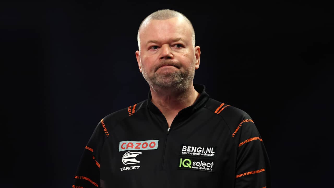 Dutch Darts Players Raymond van Barneveld, Danny Noppert, and Dirk van Duijvenbode Eliminated in World Grand Prix First Round