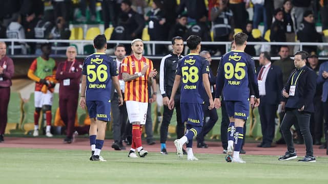 Jeugdploeg Fenerbahçe stapt al na één minuut het veld af in Turkse supercup