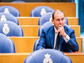 'Kritische PvdA-leden eisen vertrek Asscher wegens rol in toeslagenaffaire'