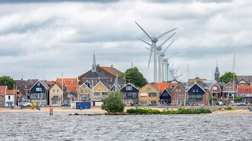 Woning bij toekomstig windmolenpark brengt tot 15 procent minder op