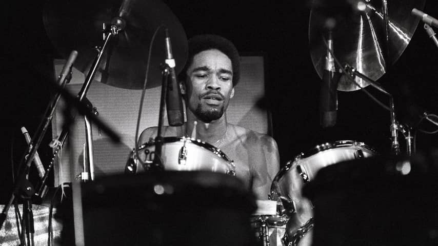 drummer-fred-white-67-van-earth-wind-fire-overleden.jpg