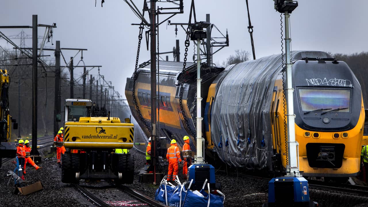 Update on Recovering Train Sets Involved in Voorschoten Accident