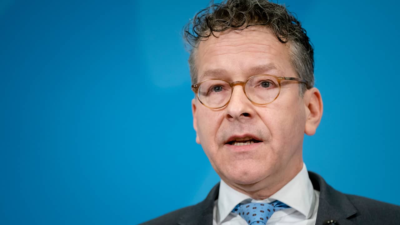 Beeld uit video: OVV-voorzitter Dijsselbloem: 'We waren niet voorbereid op pandemie'