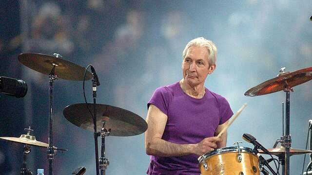 The Rolling Stones traden in februari 2006 op tijdens de rust van de American Football-finale The Super Bowl, met Watts als vanouds op drums. Deze sportwedstrijd is het best bekeken eendaagse sportevenement ter wereld.