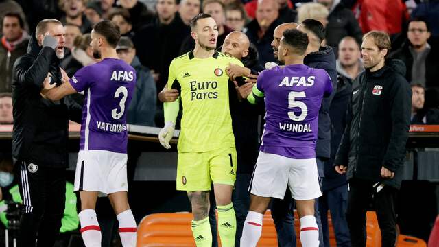 Het was bij vlagen grimmig op het veld.