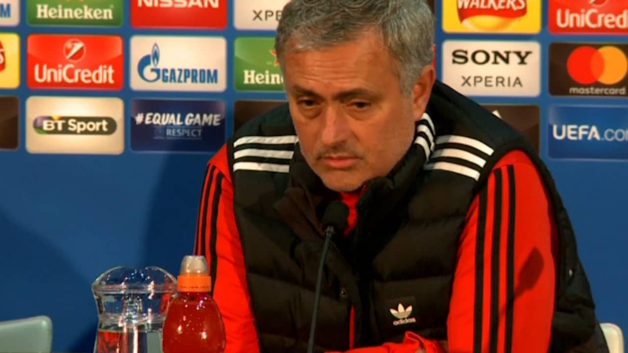 Beeld uit video: Mourinho: 'De Boer is slechtste coach in historie Premier League'