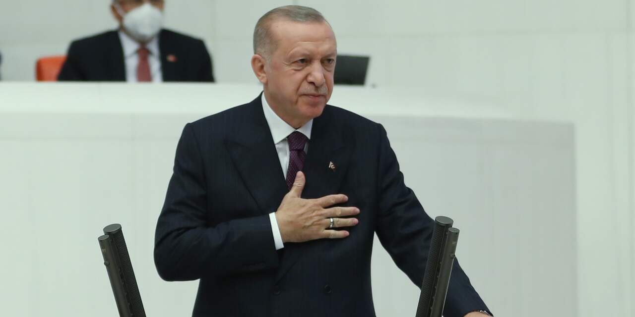 Waarom Erdogan dreigde westerse ambassadeurs Turkije uit te zetten