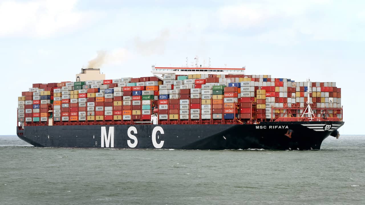 Containerschip Dat Op Weg Was Naar Antwerpen Draait Om Na Bommelding ...