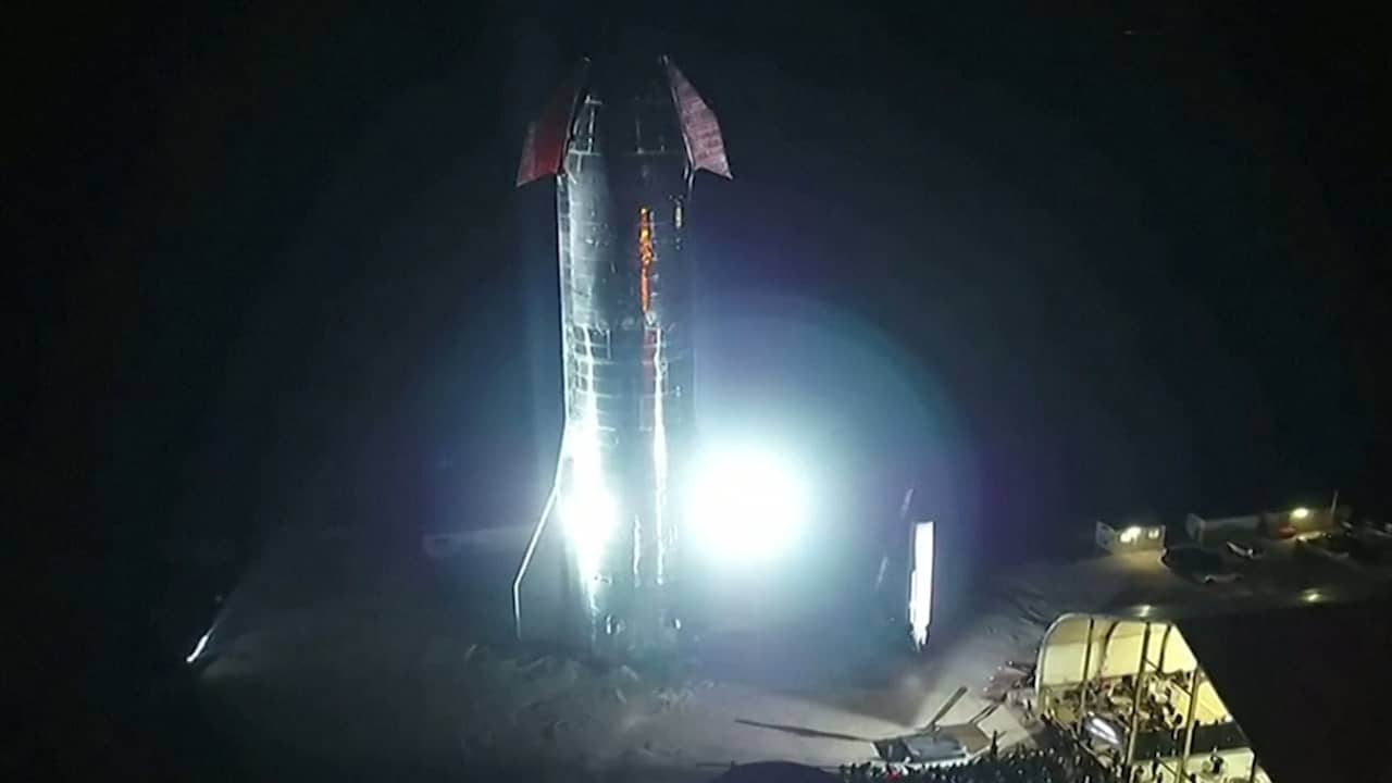 Elon Musk presenteert spaceshuttle voor trip naar Mars