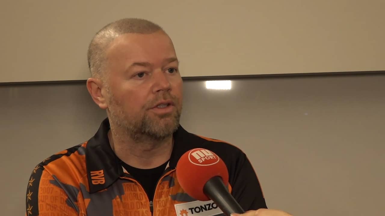 Van Barneveld over anticlimax op laatste WK: 'Ik moet verder'