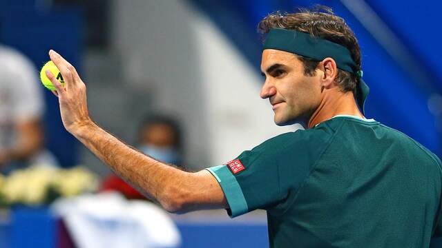 Roger Federer rekende na 2,5 uur af met Dan Evans in zijn eerste officiële wedstrijd sinds januari 2020.