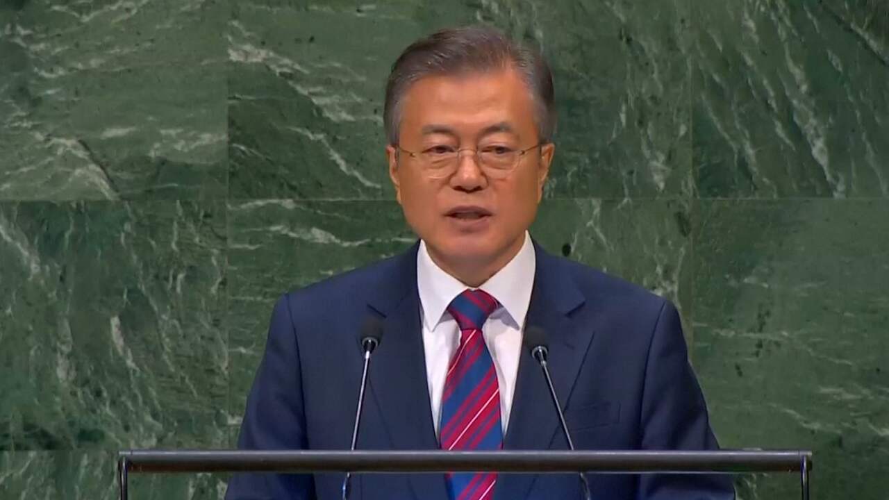 Beeld uit video: President Zuid-Korea prijst inspanningen leider Kim Jong-un