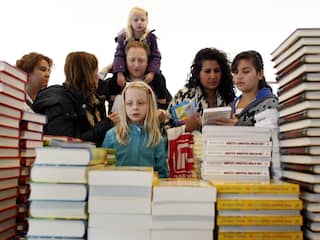 Recordaantal kinderen ruilt boek op Utrecht Centraal 