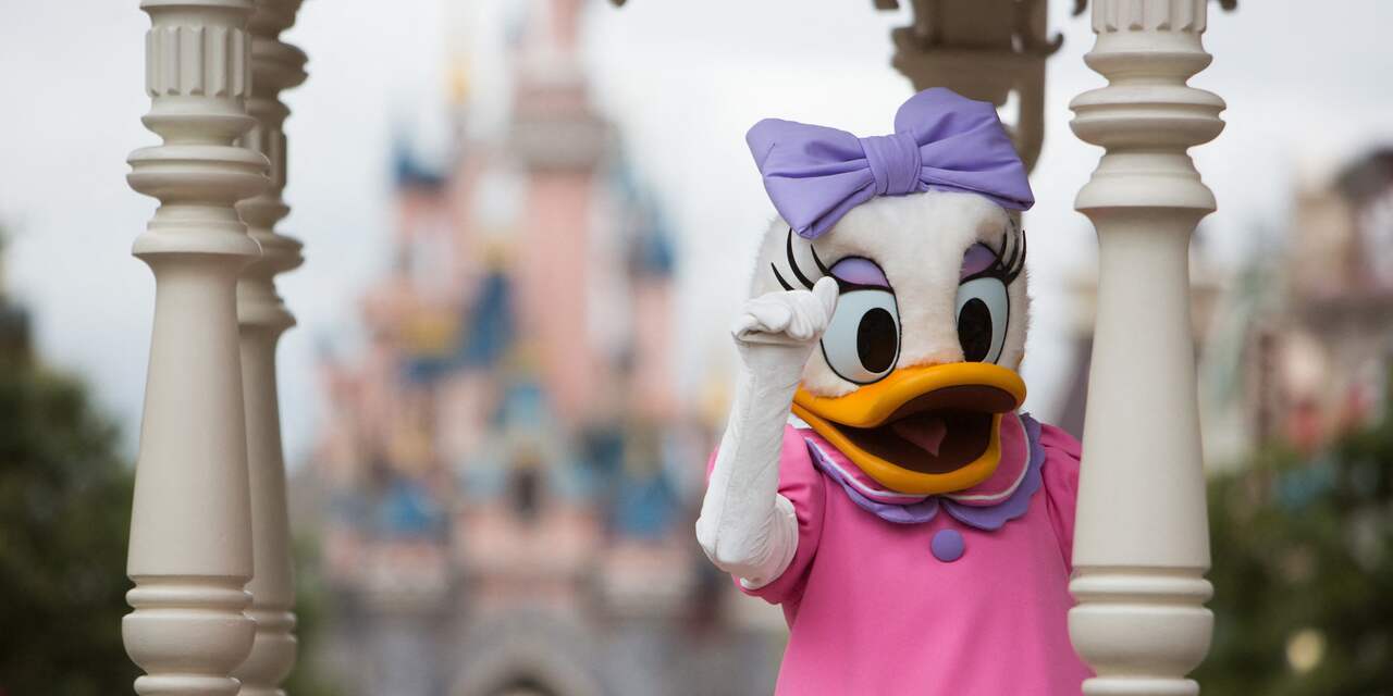 Disneyland Paris opnieuw gesloten, hoopt met kerst weer open te mogen