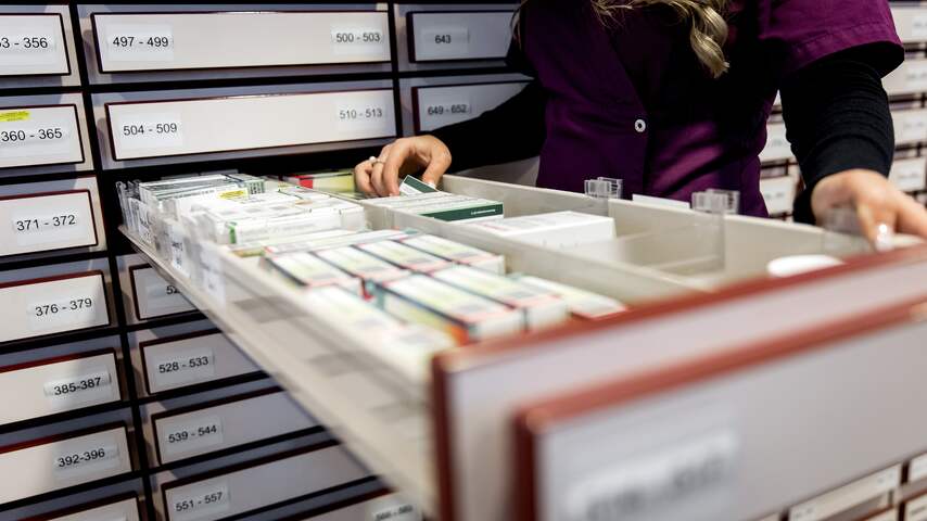 Medicijnfabrikanten moeten van Kuipers eerder met acceptabele prijs komen