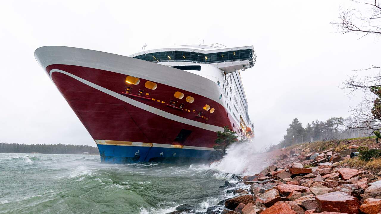 Jammed Finnish ferry with 331 passengers towed safely to dock |  NOW