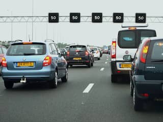 Automobilisten voorkomen mogelijk ongeval op snelweg bij Amsterdam