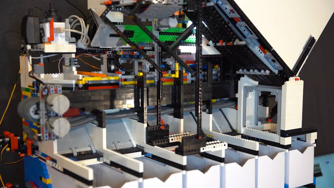Slimme LEGO-machine herkent en sorteert LEGO-stenen