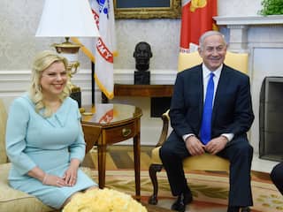 Vrouw Israëlische premier Netanyahu aangeklaagd voor fraude