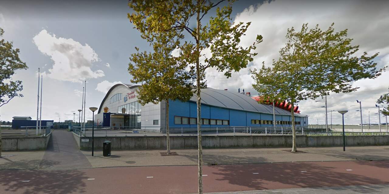 Tien jongeren krijgen toegangsverbod voor zwembad in Bergen op Zoom
