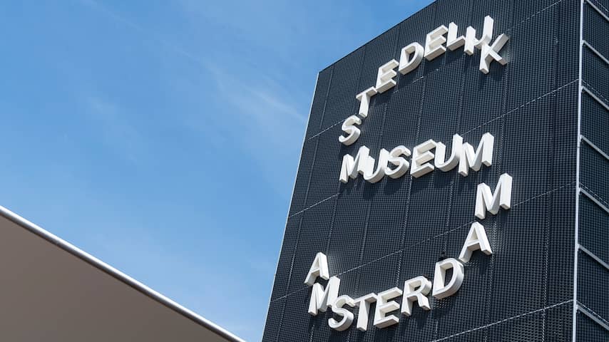 Stedelijk Museum toont expositie van Edward Krasiński