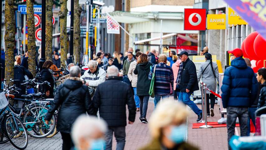 'Drukste dag van het jaar in winkelstraat wordt dit jaar helft minder druk'