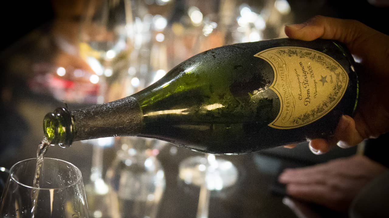 Bottom ahead of Moët Hennessy champagne stock |  Economy