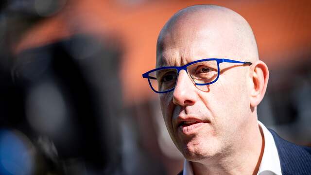 Secretaris-generaal Gijs de Jong van de KNVB spreekt zijn afschuw over de nieuwe Super League uit.