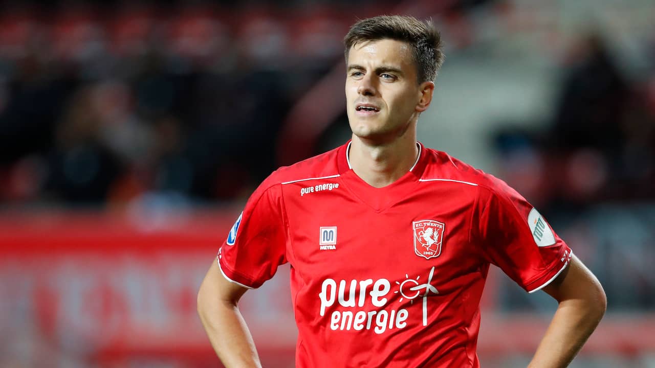 Huurling Alexander Jeremejeff vertrekt na nog geen half jaar bij FC Twente.