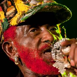 Reggae-icoon Lee ‘Scratch’ Perry (85) overleden