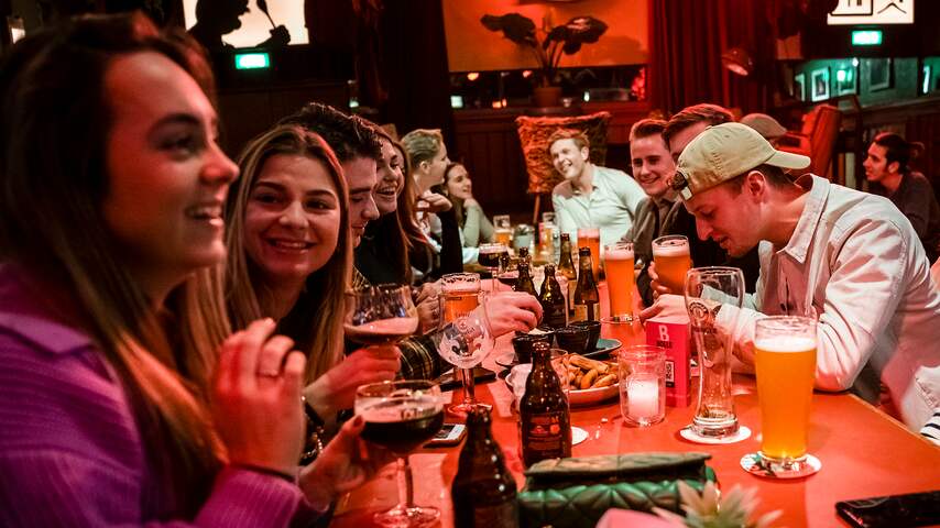 Alles gaat weer open, maar werknemers zijn nauwelijks te vinden