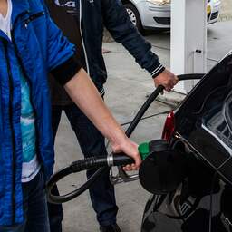 'Benzineprijs kan op termijn naar 2 euro per liter'