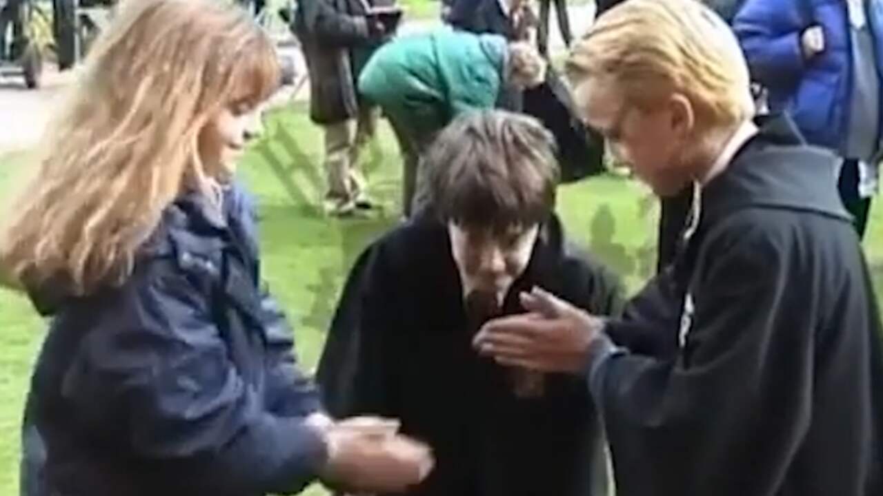 Tom Felton deelt video van handjeklap met Emma Watson