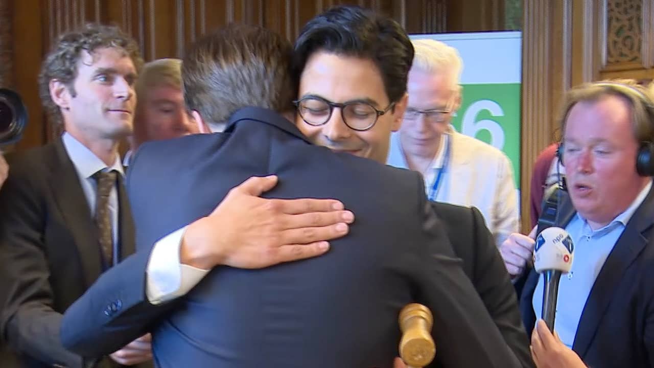 Beeld uit video: Rob Jetten 'heel blij' met unaniem vertrouwen vanuit D66-fractie