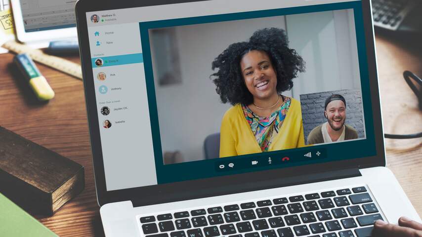 Laptop MacBook videochat videobellen Skype