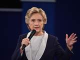 Hillary Clinton noemt 'nepnieuws' gevaarlijk