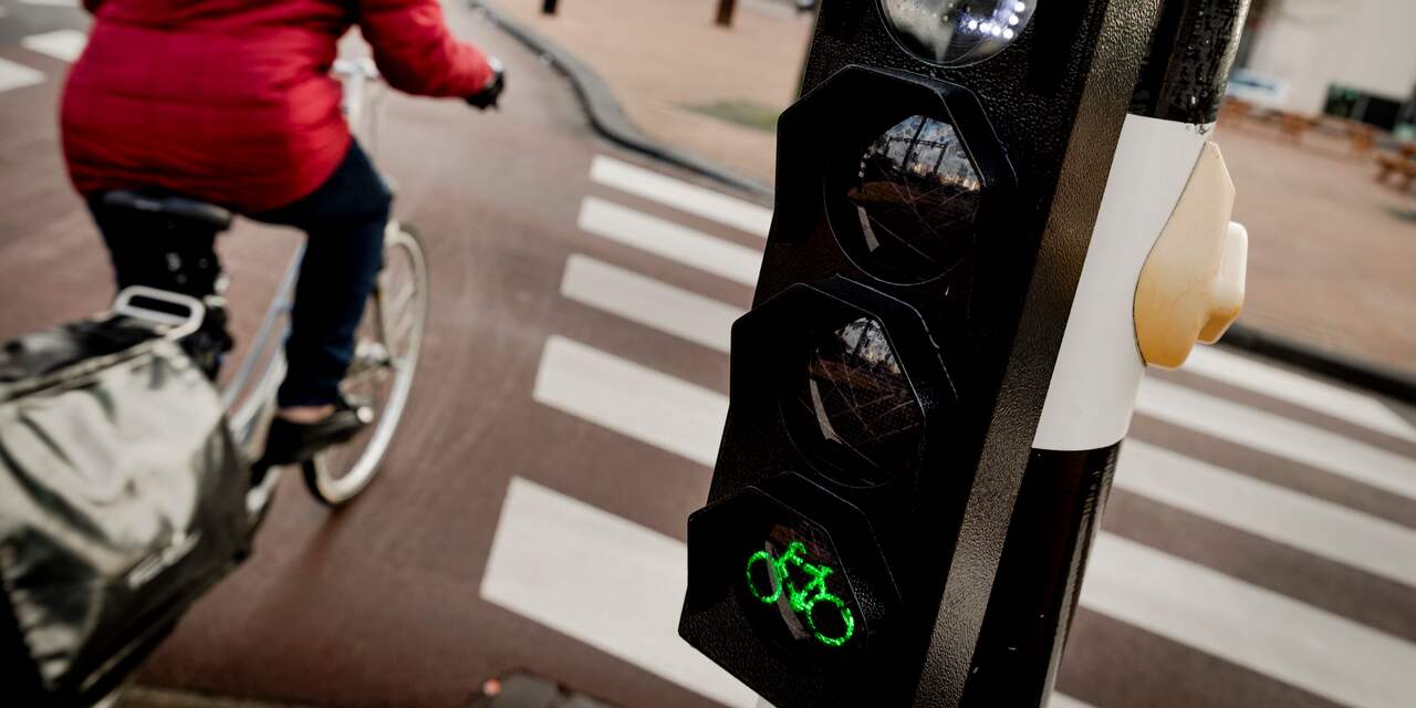 Eerste Utrechtse verkeerslicht dat snelheid fietsers meet geplaatst
