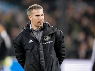 Van Persie verlaat Feyenoord voor eerste klus als hoofdtrainer in Heerenveen