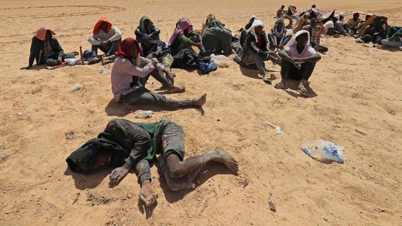 Libyan border guards rescue Tunisian migrants “left behind” from the desert |  outside