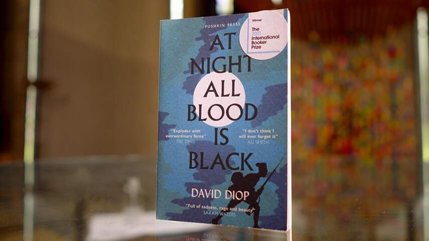 Franse Schrijver David Diop Wint International Booker Prize Boek