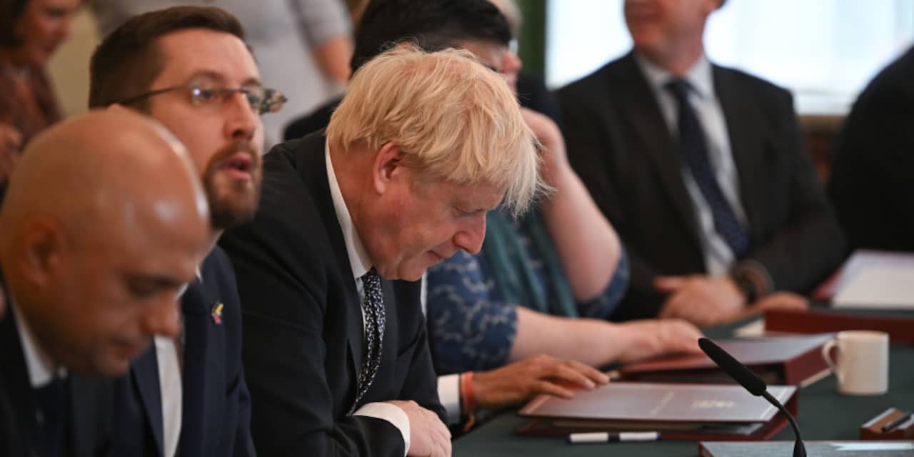 Boris Johnson opnieuw onder druk door vertrek twee belangrijke ministers