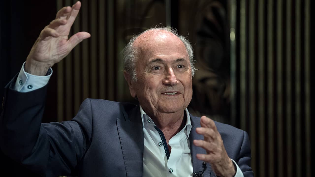 Oud-voorzitter Blatter Niet Vervolgd Voor 'crimineel Mismanagement ...