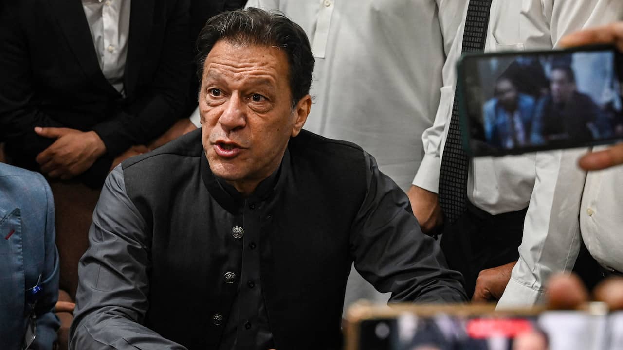 Former Pakistani Prime Minister Khan sentenced to fourteen years in prison |  outside