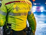 Feyenoord-supporters bekogelen agenten met vuurwerk, zeven arrestaties