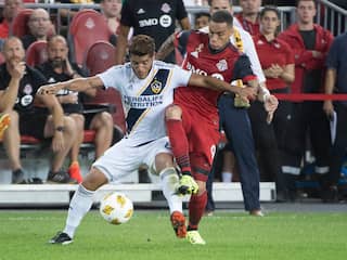 Van der Wiel verruilt Cagliari voor MLS-kampioen Toronto, Voetbal